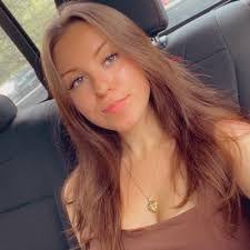 Ashley Amore's Instagram, Twitter & Facebook