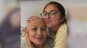 Mom of 2 and breast cancer survivor running Chicago Marathon to represent  her pink sisters