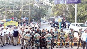 Row over Dasara inauguration atop Chamundi Hill: Tension at Kurubarahalli Circle as Cops halt protest, counter-protest - Star of Mysore