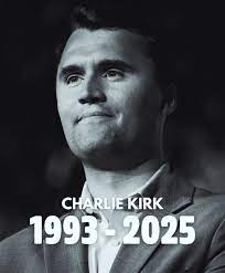 A morte de Charlie Kirk não cala sua voz. Ela a multiplica. Quando um homem  ousa enfrentar o ódio com coragem, ele não desaparece: torna-se semente.  Kirk foi silenciado, mas sua luta