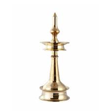 It has approximately five small circular oil wells. Kerala Nilavilakku 13 Height India Bronze Oil Lamp For Pooja Worship Best Natural Products