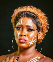 Je voudrais commencée par célébrer l'éternel pour ce nouveau challenge  qu'il décide de m'offrir. Je suis passée par des moments sombre, où il a  fallu attendre et se demander à quand revenir.