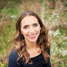 Kristen Mcphail's Instagram, Twitter & Facebook