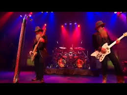 He formed zz top, the group that would introduce him to the world, in 1969 with bassist dusty hill and drummer frank beard. Zz Top Foxy Lady Billy Gibbons Dusty Hill Frank Beard Youtube