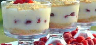 Crumble Aux Pommes Creme Fouettee Et Caramel Gateaux Delices Patissiere Recette Creme Patissiere Recette Verrine