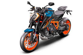 Jetzt bei uns online kaufen und gin cocktails entdecken. Ktm Prasentiert Die 1290 Super Duke R Und Ktm 1290 Super Duke R Evo 2022 Unter Dem Leitspruch The Beast Evolved Ktm Kosak
