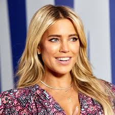 In een interview met mannenblad fhm vertelt sylvie dat estavana haar favoriete sportvrouw ter wereld is. Sylvie Meis Uber Das Verhaltnis Von Niclas Castello Und Van Der Vaart Stern De