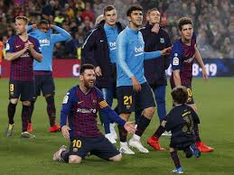 Barcelona can go back top of la liga with victory over levante tonight. Barcelona Clinch Back To Back La Liga Titles With Win Over Levante 90min
