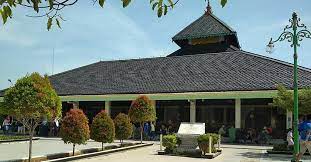 Sejarah Masjid Agung Demak Pendiri Ciri Arsitektur Keunikan Tirto Id