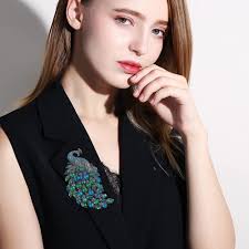 Amazon.com: Rhinestone Peacock Brooch Pin for Women Girls Fashion Exquisite  Exaggerated Big Crystal Bird Animal Brooches Lapel Pins Elegant Dress ...