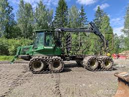 John Deere 810D Forwarder