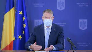 Klaus iohannis este căsătorit din 1989 cu carmen iohannis, care este profesoară de limba engleză. Romanian President Iohannis Announces National Vaccination Strategy Romania Insider