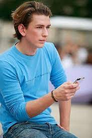 Sebastian kurz, 31, is set to take over the reins in austria. Kurz Als Gymnasiast Bereits Firmengrunder Kleinezeitung At