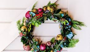 While it's fun to mix and match stars, snowflakes, and angels, you can also choose a favorite and use it as your central decorating theme. 29 Ways To Celebrate The Holidays At The Office