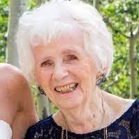 Peggy Cahoon's Instagram, Twitter & Facebook