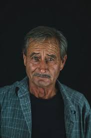 Un nuevo navío. Más de cien veces Vio la luna salir y…