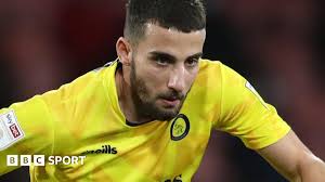 Nick Freeman: Leyton Orient sign Wycombe midfielder