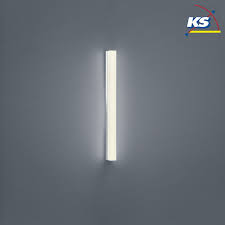 Led Wandleuchte Lado 60 Led Spiegelleuchte Ip 44 Chrom Helestra In 2020 Wandleuchte Led Moderne Leuchten
