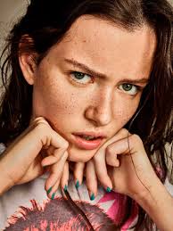 Sun Kisses (Wonderland Magazine)