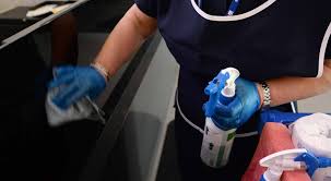 SE NECESITA EMPLEADA DOMESTICA CON DISPONIBILIDAD INMEDIATA