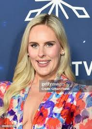 Alexis Parr's Instagram, Twitter & Facebook