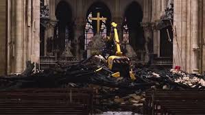Notre dame har blandt andet et stort udvalg af køkkenudstyr, dåser, tekstilvarer, glas, porcelæn, opbevaring, belysning. Nach Brandkatastrophe So Sieht Notre Dame Von Innen Aus Wetter Com