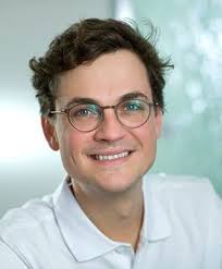 Dr. med. dent. Maximilian Blume