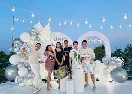 Nghe cô ấy nói tôi nói thì cô ấy còn bảo chồng mà không thông cảm thấu hiểu cho vợ, cô ấy cũng đâu bị tên biến thái sàm sỡ, gái xinh bình tĩnh đáp trả và cái kết. M Qjfcmd4xb7 M