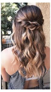 A questo proposito, è apparsa una nuova forma di acconciatura nello stile del matrimonio: Acconciature Semiraccolte Per Capelli Medi E Lunghi Scegli La Tua Preferita Capellistyle