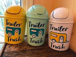 Find kitchen garbage cans with lids and foot pedals. Best Rv Trash Cans For Kitchen Bathroom Outdoors Rvblogger