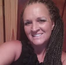 Enid Wahl's Instagram, Twitter & Facebook