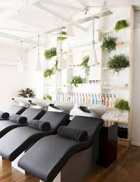 L'importance de faire le tri des déchets chimiques. Les 5 Regles Pour L Agencement D Un Salon De Coiffure Lilm