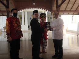 Ud.jaya abadi ini berdiri pada tahun 2010, bergerak dalam bidang pemasaran produk perikanan. Umkm Di Kabupaten Cirebon Dapat Perhatian Dari Kementerian Koperasi Dan Umkm
