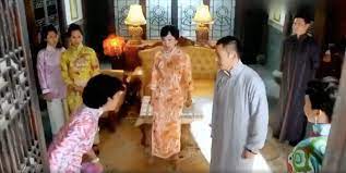 Sóng gió bạch gia là một bộ phim truyền hình tình cảm tâm lý xã hội do hong kong sản xuất với các diễn viên nổi bật như là tuyên huyên, hàn đống, tiền. Hoa Ä'an Tvb Tuyen Huyen Bá»‹ Tat Vao Máº·t Lien Tá»¥c Ä'á»©ng Khong Vá»¯ng Váº«n Gao Khoc Diá»…n Tiáº¿p