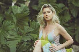 Leticia spiller posted on instagram: Leticia Spiller Lanca Musica Com O Marido E Afirma Estamos Sempre Saindo Da Zona De Conforto Famosos Gshow