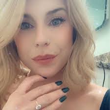 Natalie Lanzi's Instagram, Twitter & Facebook