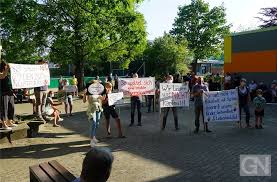 For sea protests before a notary public, see sea protest. Llblgzoolttdam
