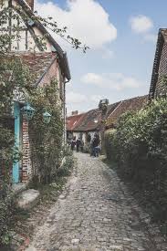 Gerberoy Le Plus Beau Village De France De L Oise Beaux Villages Village Francais Paysages Magnifiques