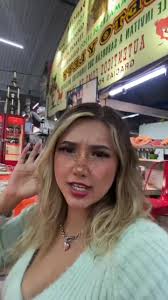 Estoy en la plaza Garibaldi comiendo birria 🇲🇽🎺 #fyp #garibaldi #cdmx  pero llovió:(