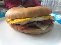 100g of pastrami has about 139 calories (kcal). Pastrami Egg And Cheese Bagel For 265 Calories Yum 1200isplenty