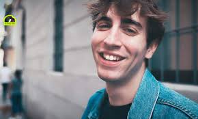 Oliver Dicevi no è il nuovo singolo sotto l'ala del Maestro Vince Tempera