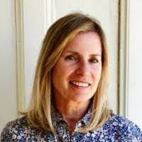 Shelly Tye's Instagram, Twitter & Facebook