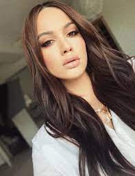 Descarca mp3 gratuit, muzica noua, download manele noi, muzica free, muzica straina, muzica romaneasca, muzica house, live music, mp3 noi. Pro Tv Betty Blue Èi A Surprins Fanii Cu Un Selfie Video Realizat In Dormitor Cum S A Filmat In Intimitate Fiica Lui Florin Salam