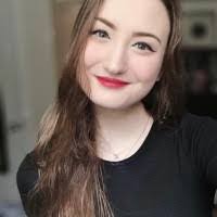 Emily Kovach's Instagram, Twitter & Facebook