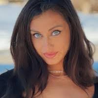 Samantha Gallegos's Instagram, Twitter & Facebook