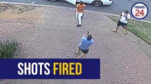 See more of news24.com on facebook. Watch Shootout Outside Lonehill Home In Johannesburg No Injuries Reported Youtube