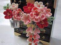 七五三髪飾りஐ 3歳 ஐうさぎさんと小花 ஐ 赤 ピンク こども アクセサリー ちりめん細工 作り方 つまみ細工 作り方