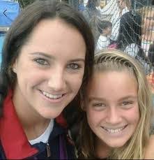 Heather Petrie's Instagram, Twitter & Facebook