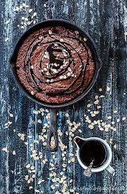Schoko Zucchini Fruhstuckskuchen Mit Schokosauce Life Is Full Of Goodies Rezept Fruhstuck Kuchen Schokosauce Schokokuchen