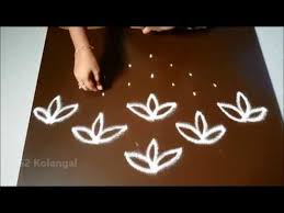 Simple Flower Kolam With 6 Dots Youtube Colorful Rangoli Designs Rangoli Designs Images New Rangoli Designs